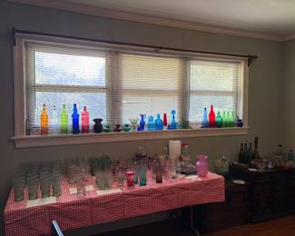 Vintage glass and Coca-Cola glasses.