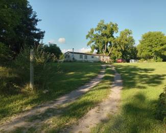 Driveway up to property.