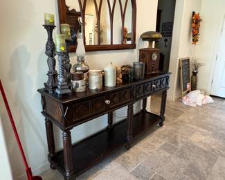 Entry Table and Mirror