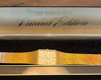 Meyer treasure chest watch