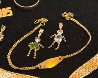 Pendant people, bracelet, jewelry 