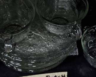 Cabbage Patch glass dish set. Very nice condition. A very collectible item.