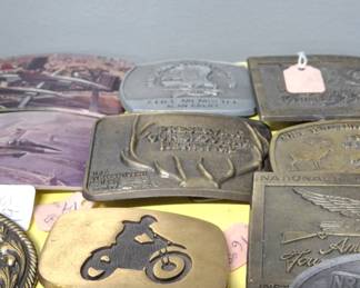 Choice of belt buckles. One price choice. However more valuable buckles may be available.