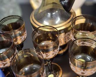 A wine set. Fine quality.