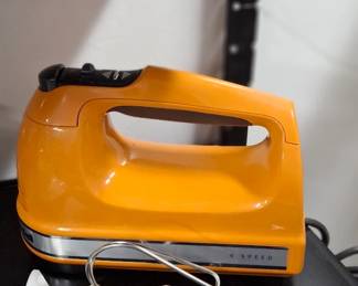 A Kitchen Aid hand mixer, 9 speed with several attachments. Other kitchen electric items available in this sale. Good condition.