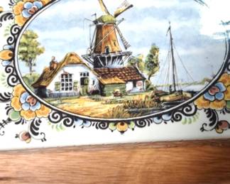 Small porcelain box for jewelry or ????? from the Netherlands.