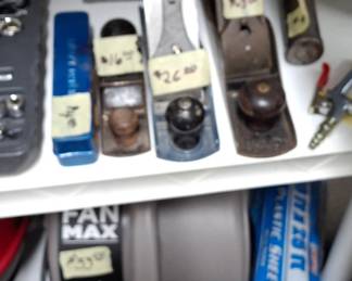 Choice of hand planes, sizes and manufacturers.