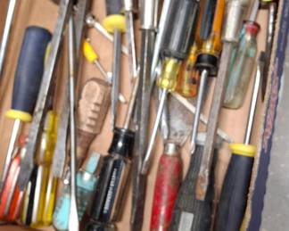 Choice of screw drivers. Single, a mixture, by the dozen or all.