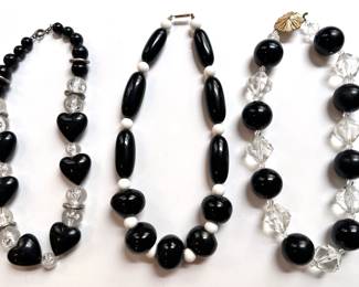 3 Vintage Chunky Beaded Necklaces
Lot #: 92