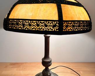 Vintage Tiffany Style Caramel Slag Glass Table Lamp With Brass Base With 3 Lights
Lot #: 5