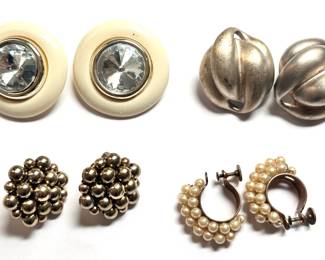6 Pairs Vintage Clip-on Earrings, 1 By Monet
Lot #: 54