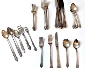 1881 Roger Bros Oneida Silver Plate Cutlery (Incomplete Set Of 23 Pieces) And 5 From Other Sets
Lot #: 44