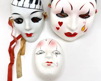 2 Harlequin Mardi Gras Face Mask Wall Hangings & Harlequin Trinket Box
Lot #: 52