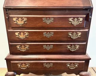 Queen Anne Style Secretary Desk With Drawers
Lot #: 88