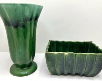 Vintage California Pottery 3807 Planter & Pottery Vase
Lot #: 81