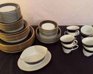 Legacy Noritake Valhalla China 8 Piece Set 
