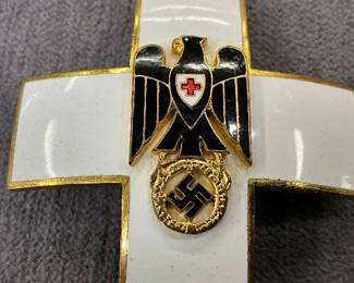 RARE GERMAN MEDICAL OFFICERS BADGE 