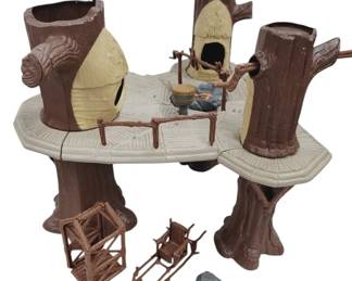 1983 Star Wars Ewok Village Playset