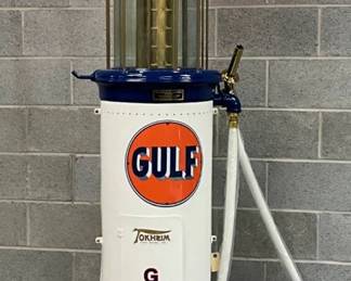 1927 10g. Gulf Tokheim 620  Gulf Visible Gas Pump with Banana Nozzle