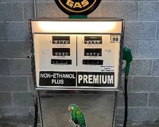 Bennett Model 448 Polly Gas Pump with Globe