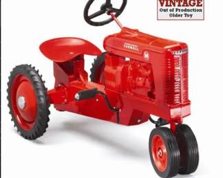 Farmall M Pedal Tractor, Narrow Front – 1998 Farm Progress Show 