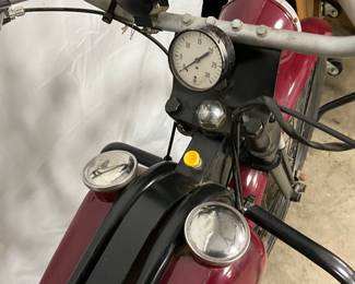 rear luggage rack, two exhaust pipes