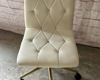Tufted Armless Cream Colored Vanity/Office Chair