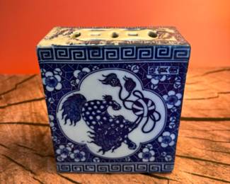 Antique Chinese blue and white porcelain hat stand