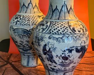 A pair of antique Chinese blue and white porcelain vases