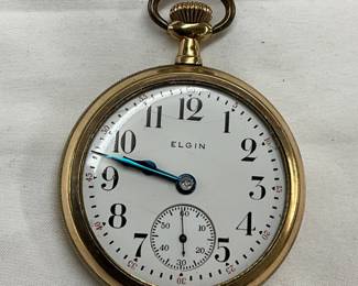 Elgin National Watch Co. Gold-Plated Pocket Watch with Open-Face Design