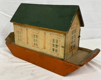 19th Century Wooden Noah’s Ark wit Hand-Painted Animal Figures, 16 Inches Long