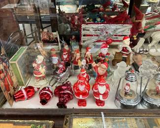 Vintage Santa Claus Figures and Holiday Decor