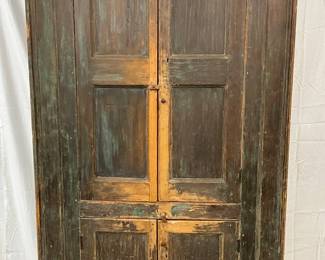 19th Century Pennsylvania Corner Cupb