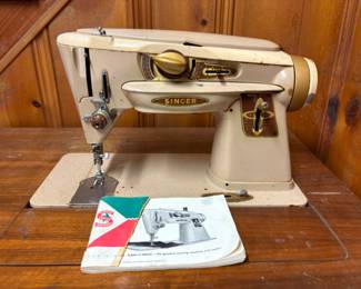 vintage Singer sewing machine, works