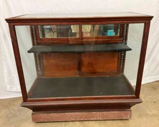4FT. FLOOR MODEL DISPLAY SHOWCASE
