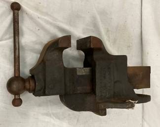 EARLY ATHOL TABLE VICE