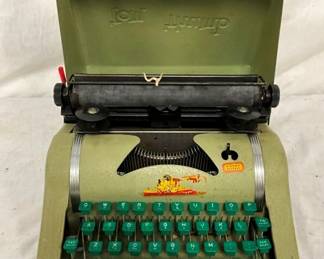 CHILDS TOM THUMB TYPEWRITER