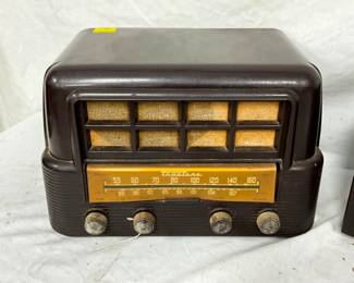 EARLY VINTAGE RADIO