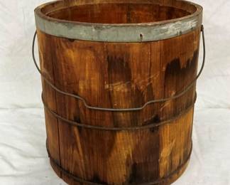 LG WOODEN 1940'S BUCKET