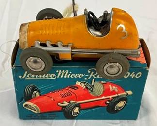 CLOSEUP VIEW MICRO RACER