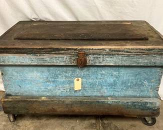 LARGE PRIM TOOL BOX OLD BLUE PAINT