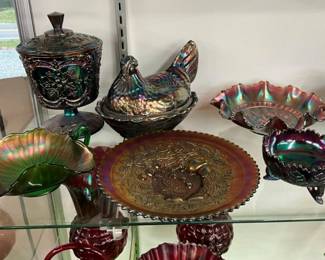 VARIOUS PIECES OF CARNIVAL GLASS