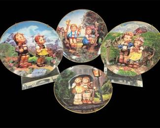MJ Hummel Little Companions Set 4 Plates
