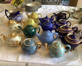 Group of vintage Hall teapots