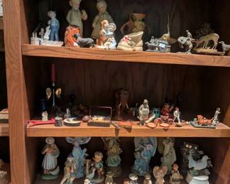 Figurines