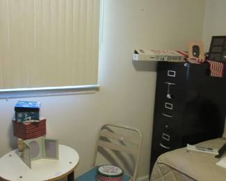 4 drawer file cabinet