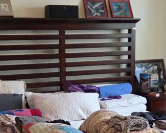 KIng Size bed