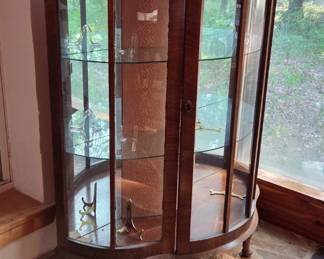 Curved glass china cabinet/etegere