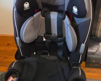 Like new car seat