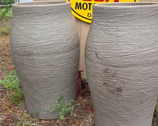Water barrels for capturing rain water